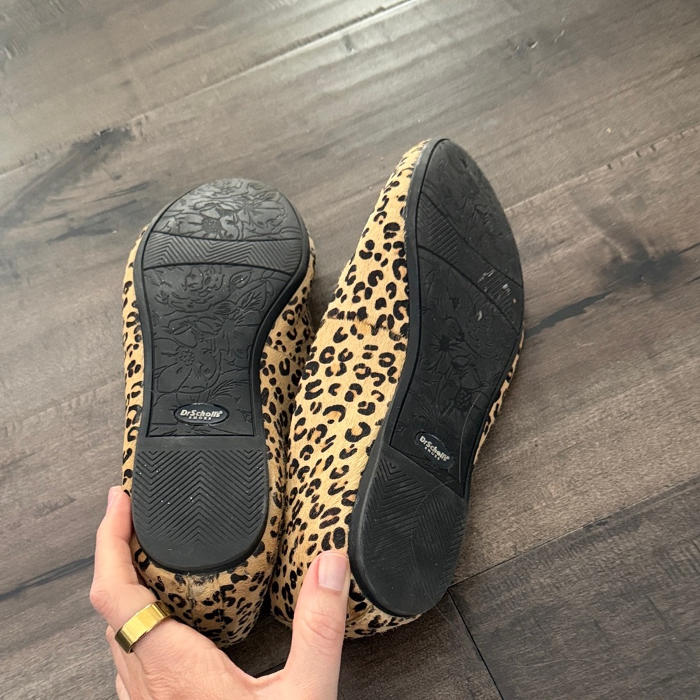 Dr. Scholl's Tan Leopard Print Flats - Picture 2 of 2